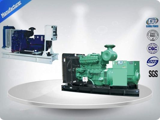 中国 108kw 緊急時の開いたディーゼル発電機 3 段階 400V パーキンズ Genset 135kva サプライヤー