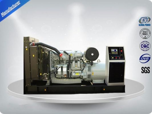 108kw 緊急時の開いたディーゼル発電機 3 段階 400V パーキンズ Genset 135kva サプライヤー